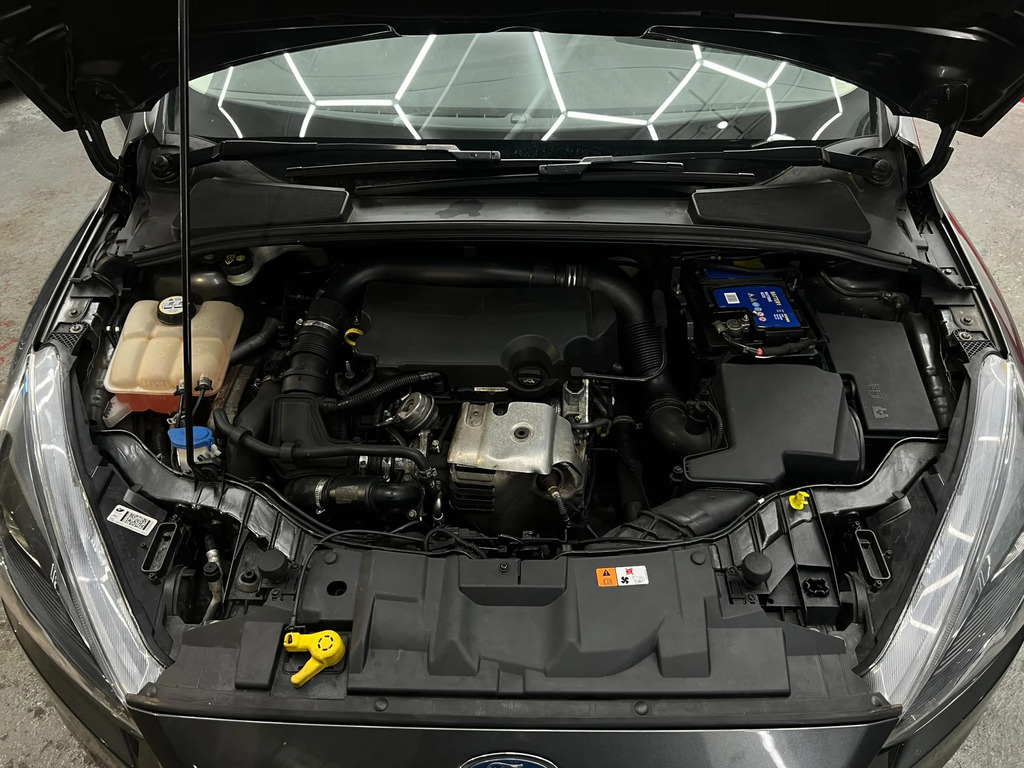 Ford Focus Hatchback Blue #61