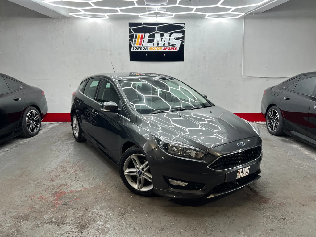 Ford Focus Hatchback Blue #33