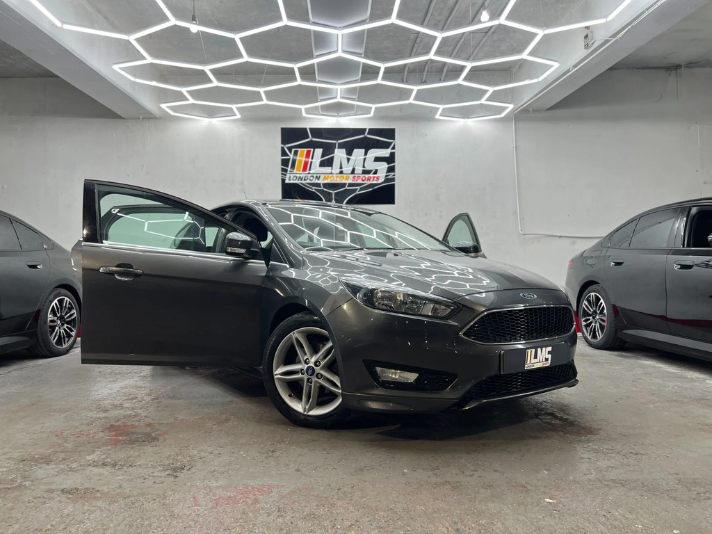 Ford Focus Hatchback Blue #55