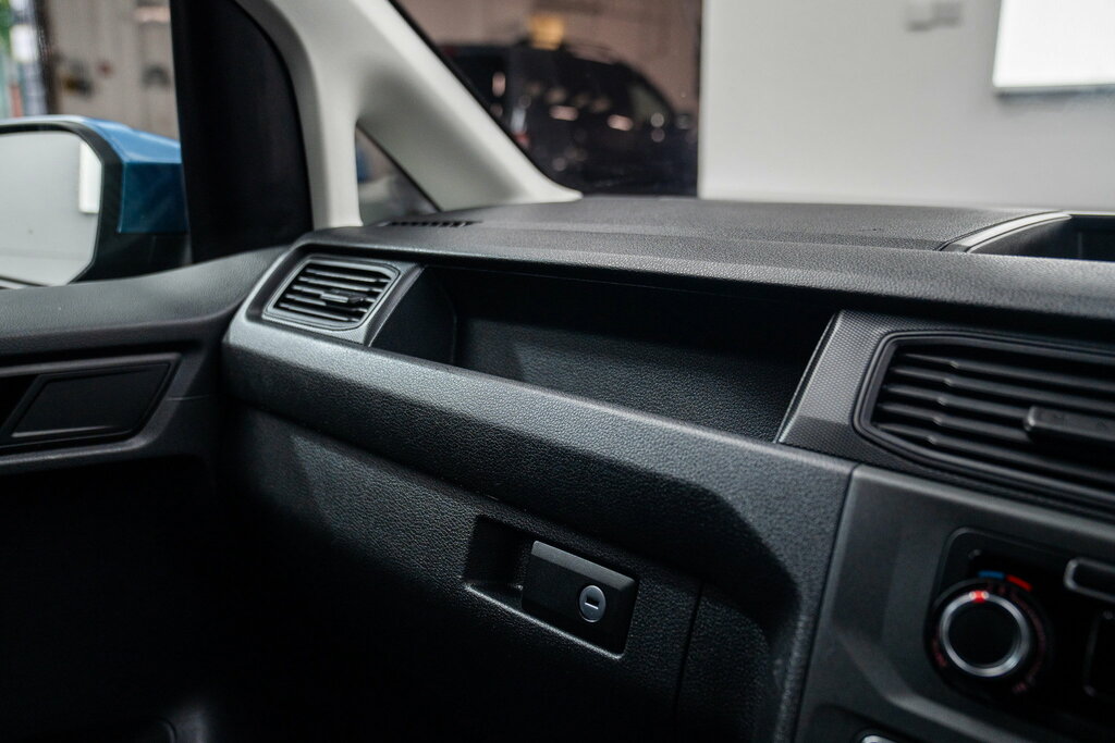 Volkswagen Caddy Maxi Maxi White #25