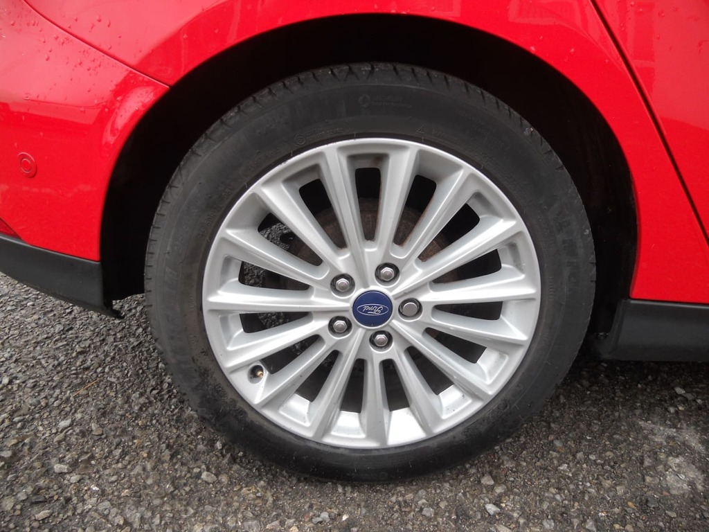 Ford Focus 1.0 Ecoboost 125 Titanium X MA67BZH Red #6