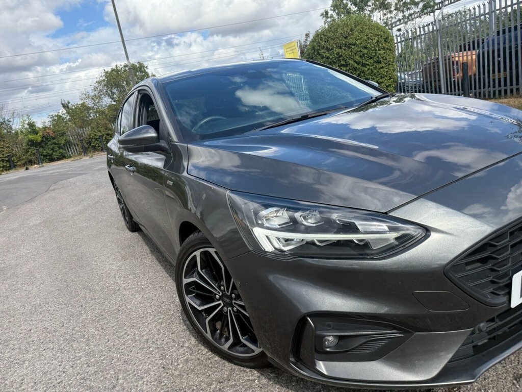 Ford Focus Hatchback EK70RCV Grey #5