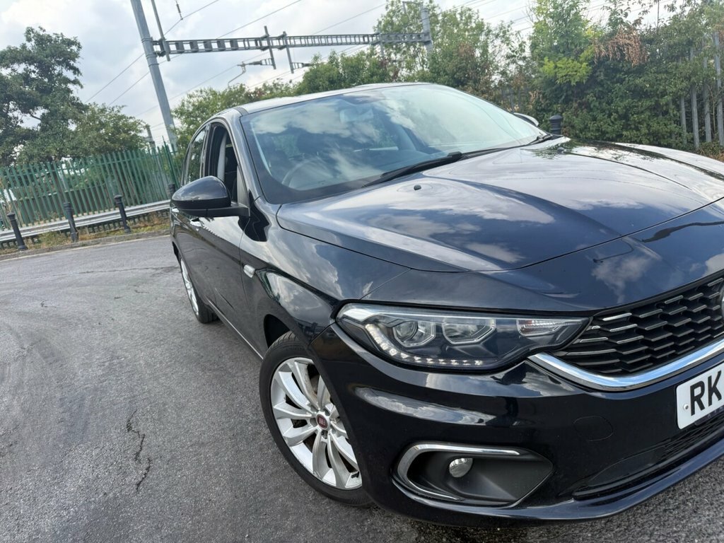 Fiat Tipo 1.4L Lounge Black #5