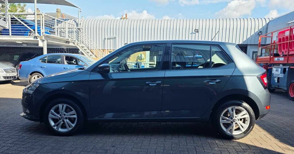 Skoda Fabia 1.0 Tsi Se Dsg EJ21YPT Grey #4