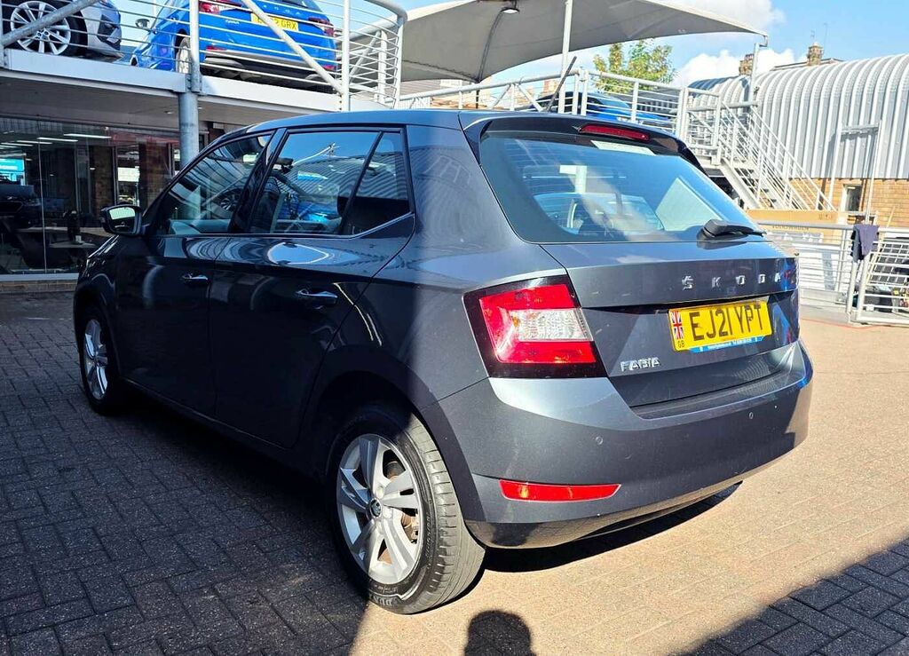Skoda Fabia 1.0 Tsi Se Dsg EJ21YPT Grey #3