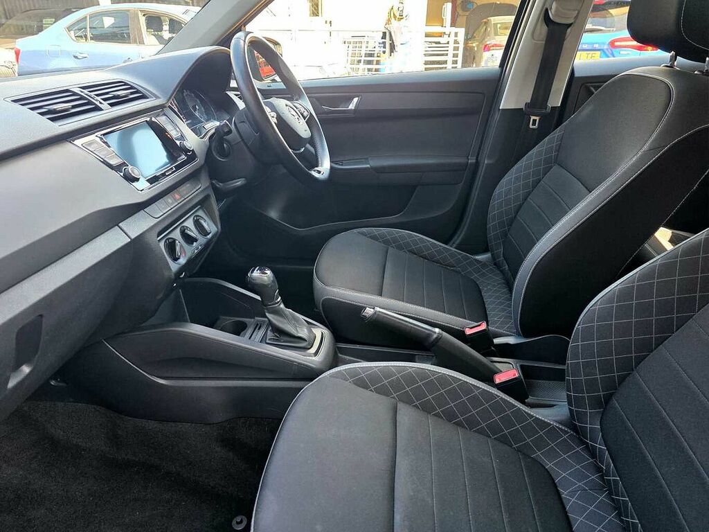 Skoda Fabia 1.0 Tsi Se Dsg EJ21YPT Grey #2