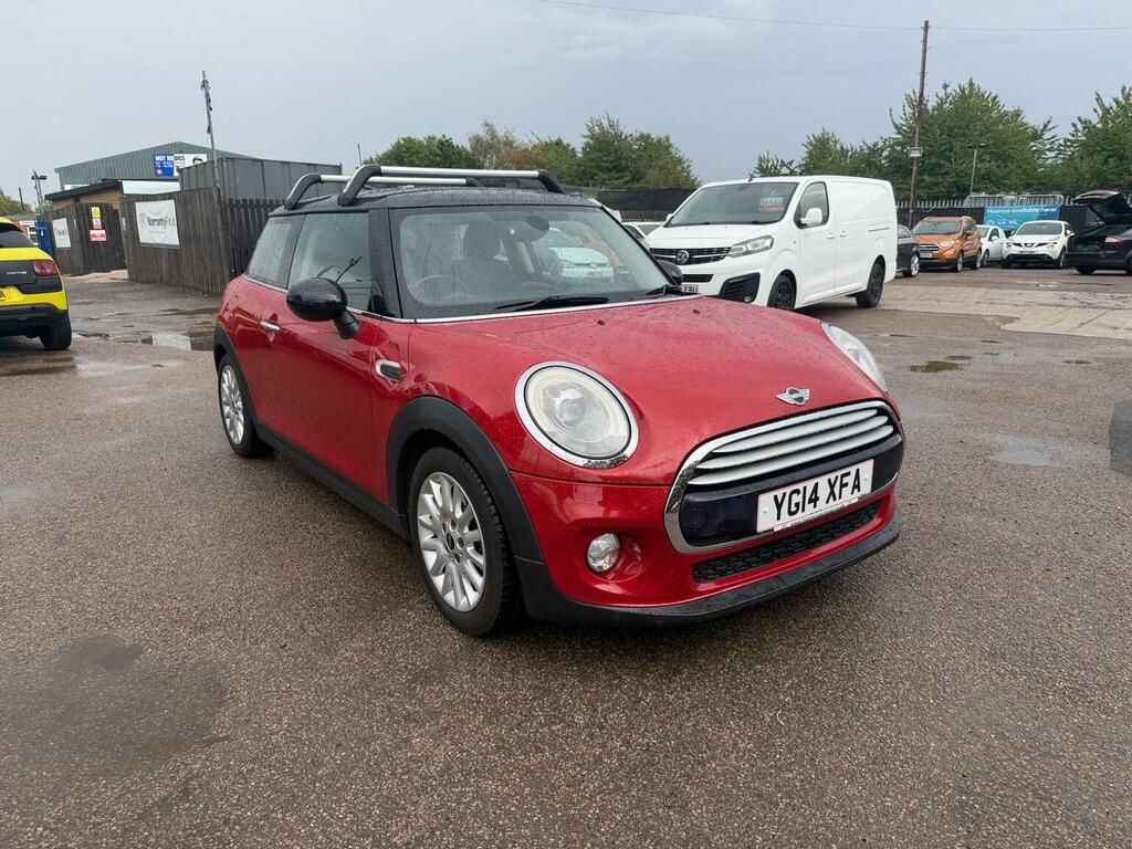 Mini Hatch 1.5 Cooper Euro 6 Ss YG14XFA Red