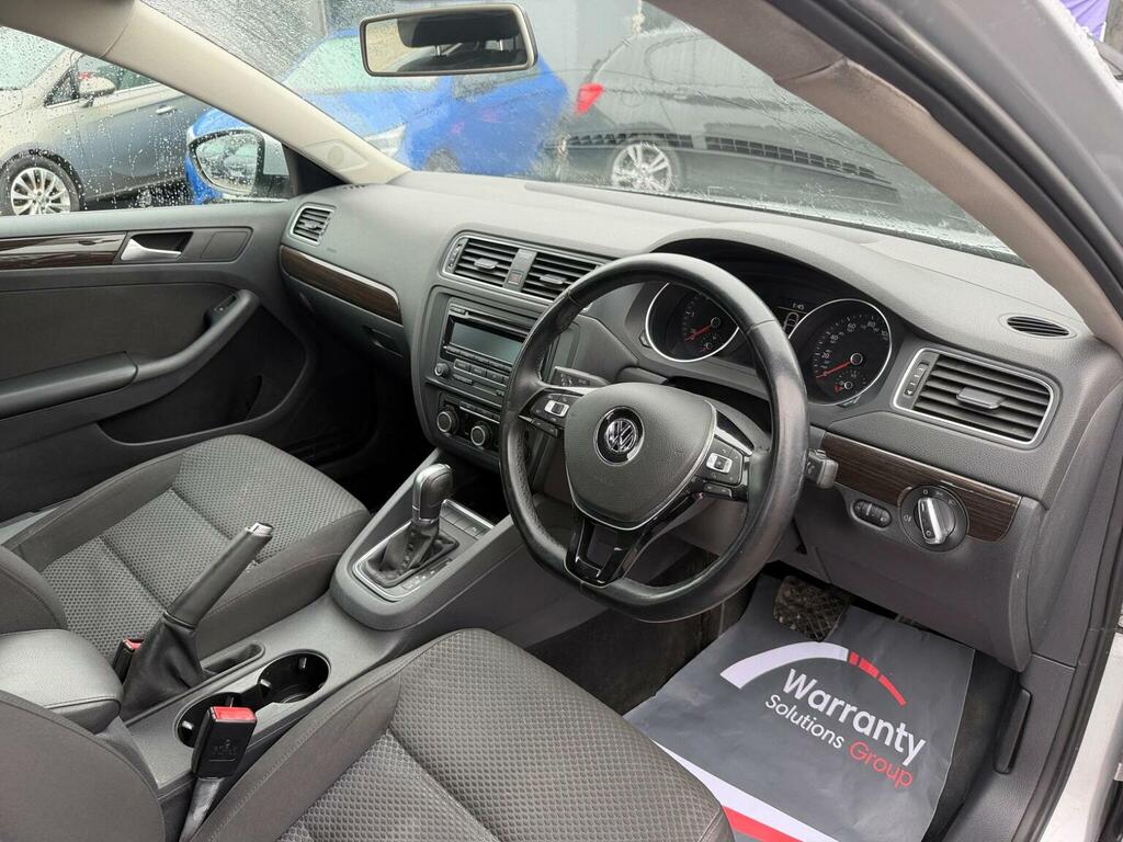 Volkswagen Jetta  White #7
