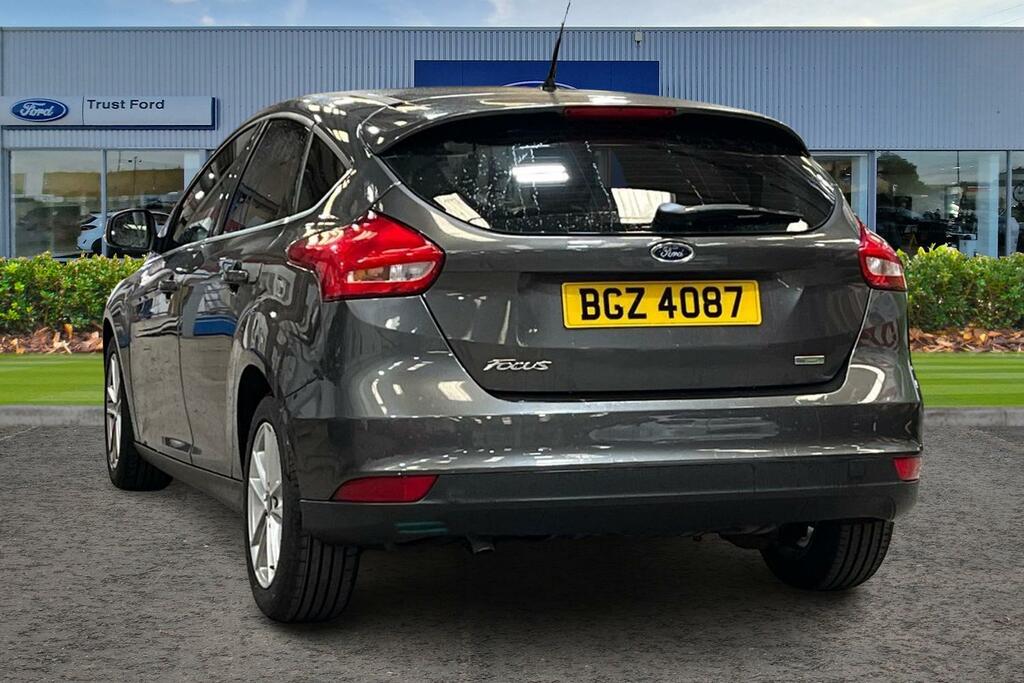 Ford Focus 1.0 Ecoboost Zetec 5Dr- Sat Nav BGZ4087 Grey #2