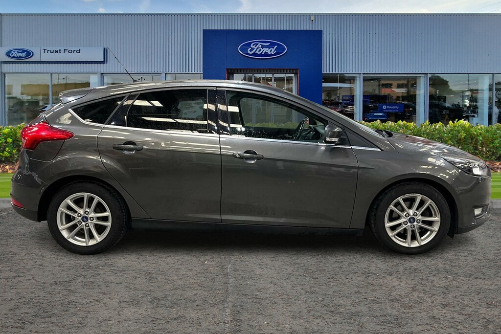 Ford Focus 1.0 Ecoboost Zetec 5Dr- Sat Nav BGZ4087 Grey #3