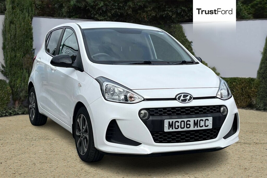 Hyundai I10 1.0 Play 5Dr- Apple Car Play White