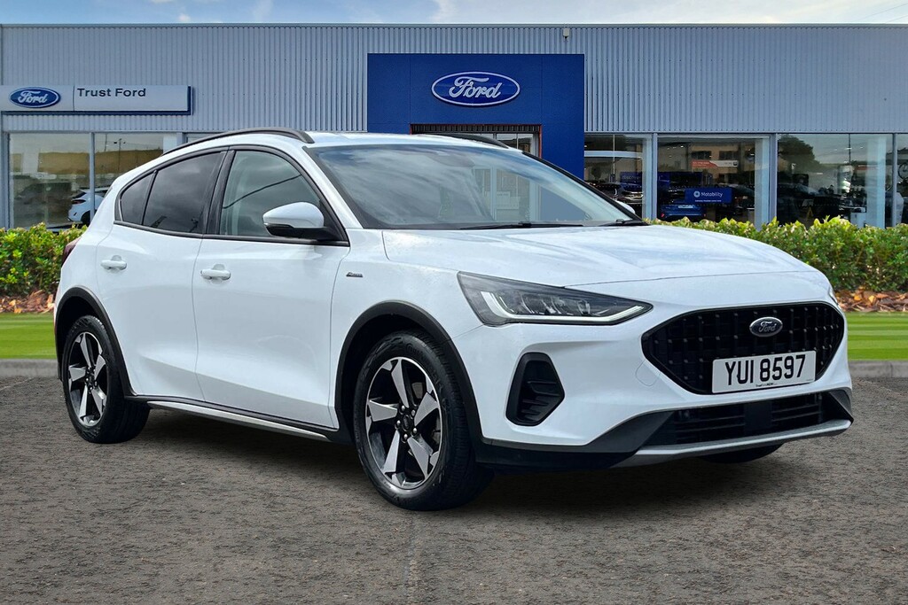 Ford Focus 1.0T Ecoboost Active Hatchback E White