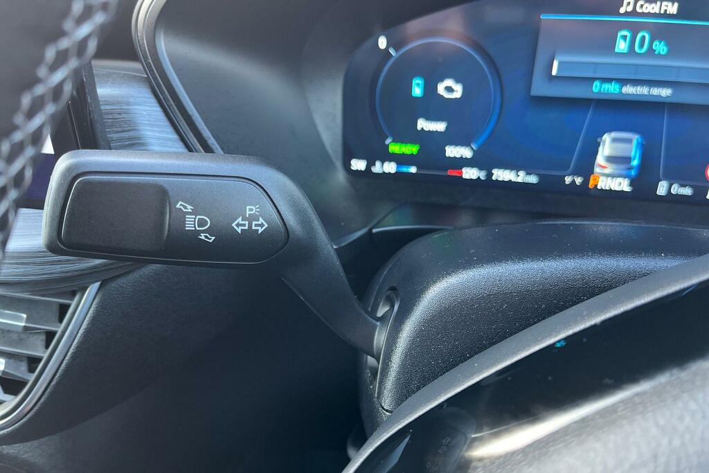 Seat Heated Windscreen White #14