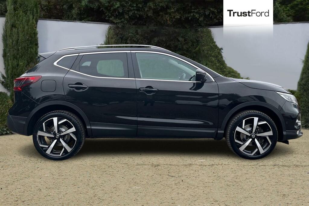 Nissan Qashqai 1.3 Dig-t Tekna VK69HCX Black #3