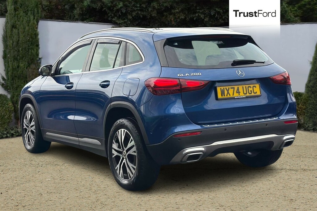 Mercedes-Benz GLA Class 1.3 Gla200h Mhev Sport Executive Suv WX74UGC Blue #2