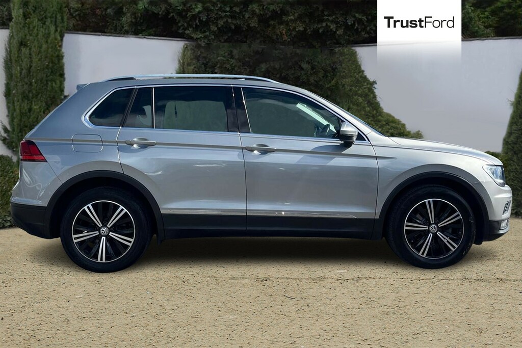 Volkswagen Tiguan 1.5 Tsi Evo 130 Se Nav Silver #3