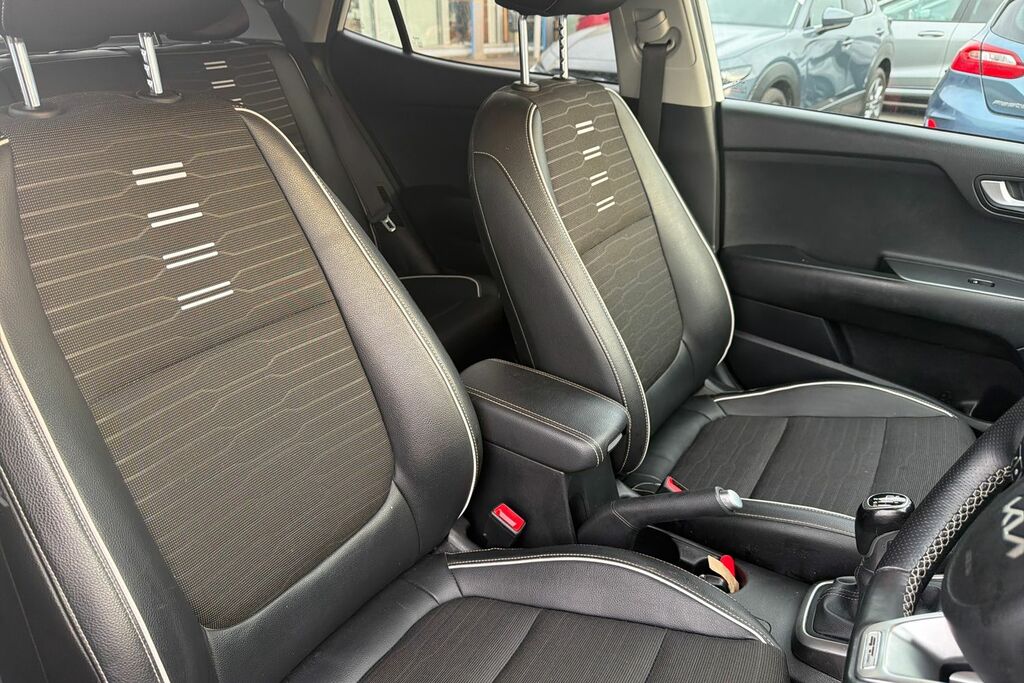 Kia Stonic 1.0 T-gdi 2 Euro 6 Ss Black #17