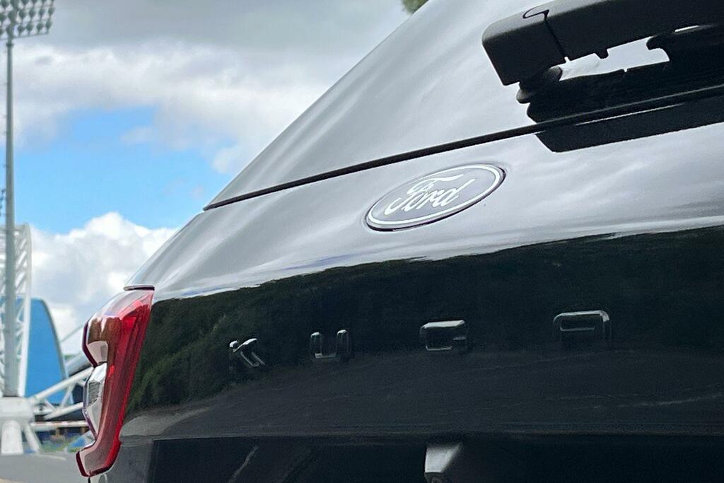 Ford Kuga St-line Black #39