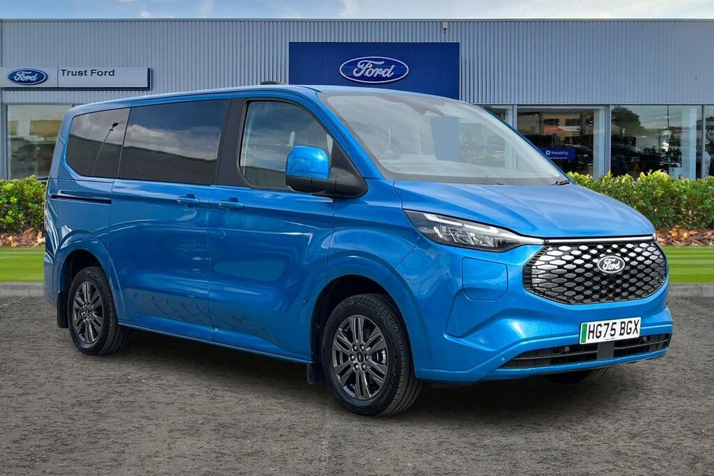 Ford Tourneo Custom 340 65Kwh Titanium Minibus Double Cab Blue