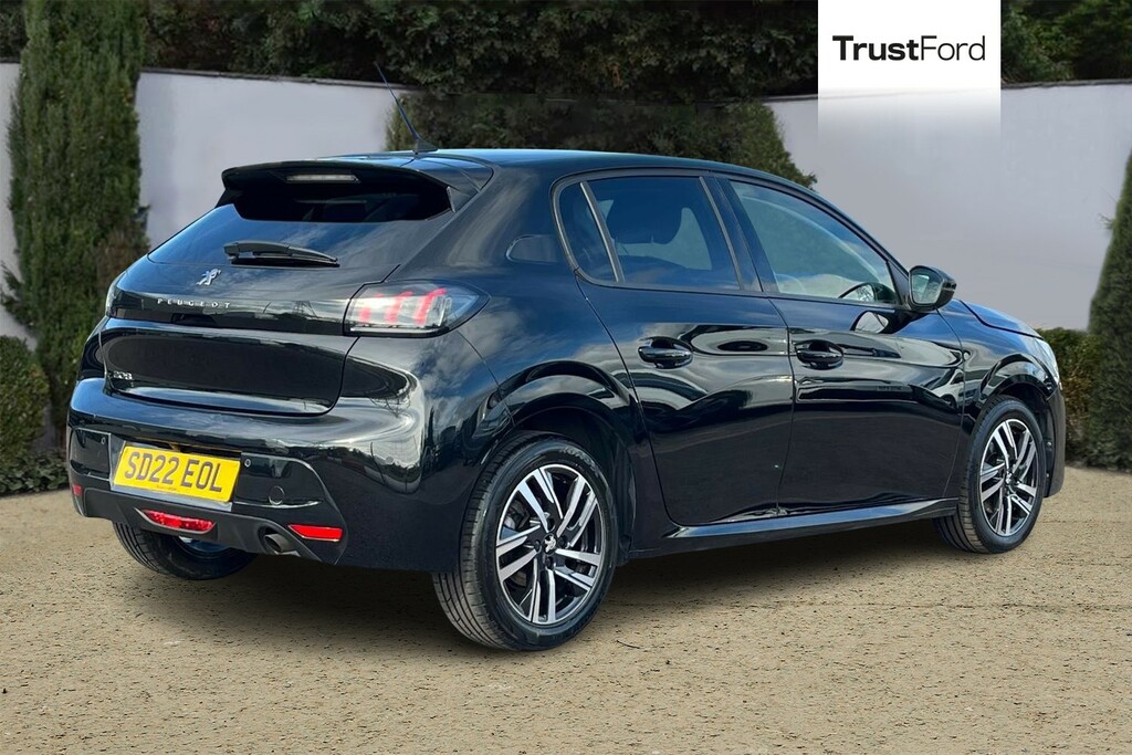 Peugeot 208 1.2 Puretech Allure Premium Hatchback M Black #4