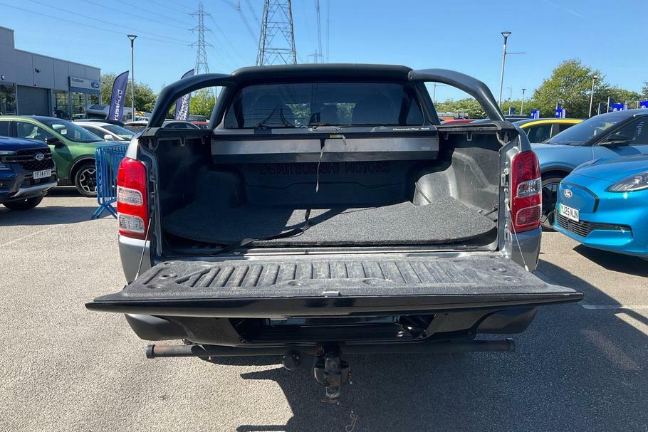 Mitsubishi L200 Challenger Grey #6