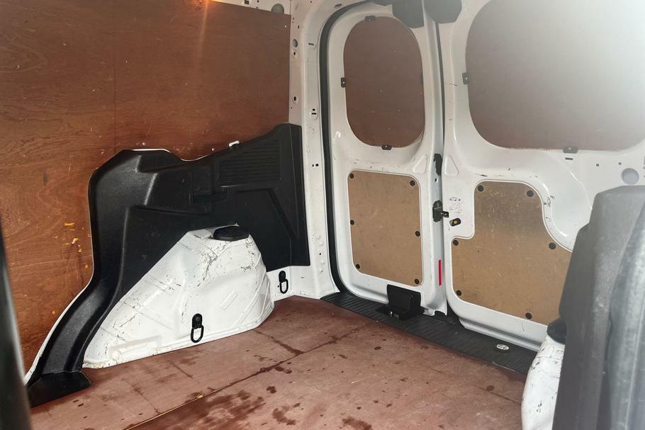 Ford Transit Courier 1.0 Ecoboost Limited 6 Speed White #4