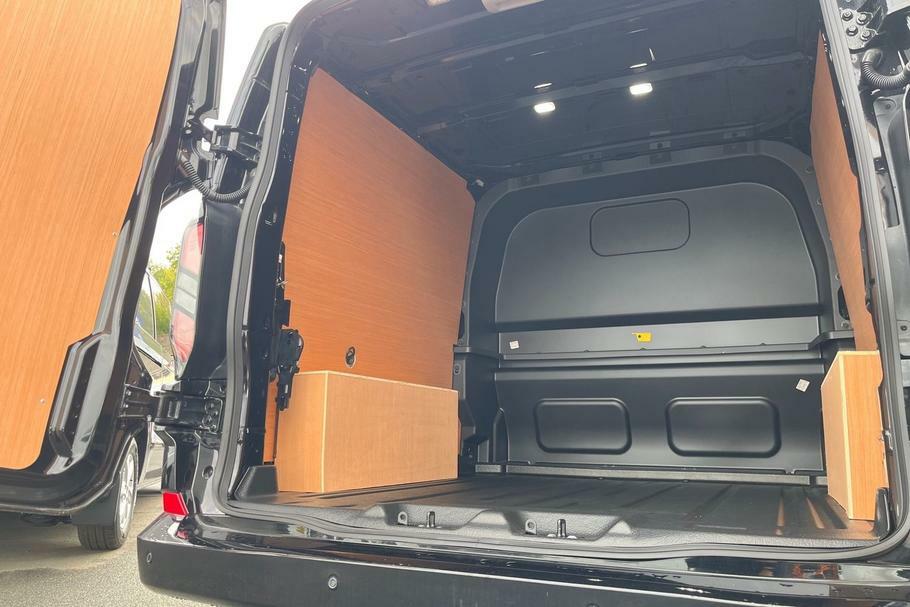 Ford Transit Custom 320 Limited L2 Lwb Double Cab Van Fwd 2.0 Ecoblue YM75CEF Black #4