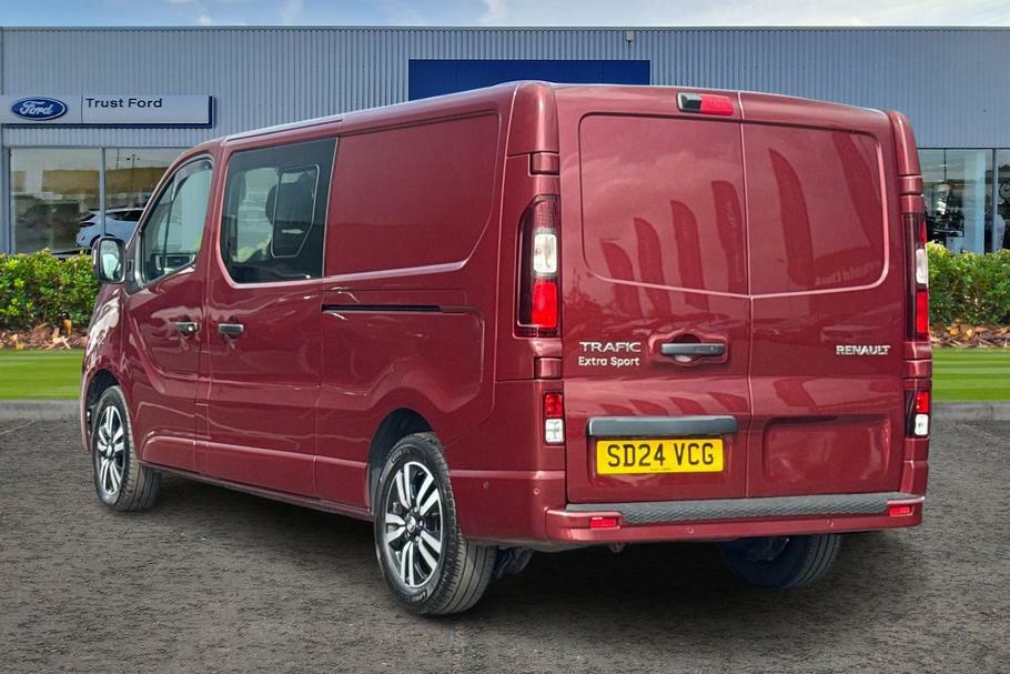 Renault Trafic Lwb Ll30 Blue Dci 170 Extra Sport Crew Van Edc Red #2