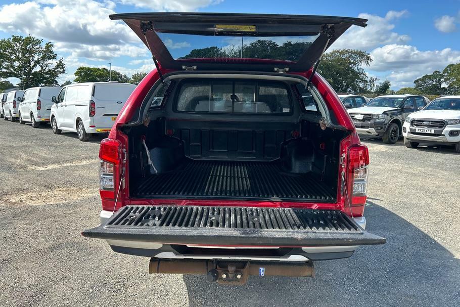 Mitsubishi L200 L200 Double Cab Di-d 150 Barbarian 4Wd Red #6