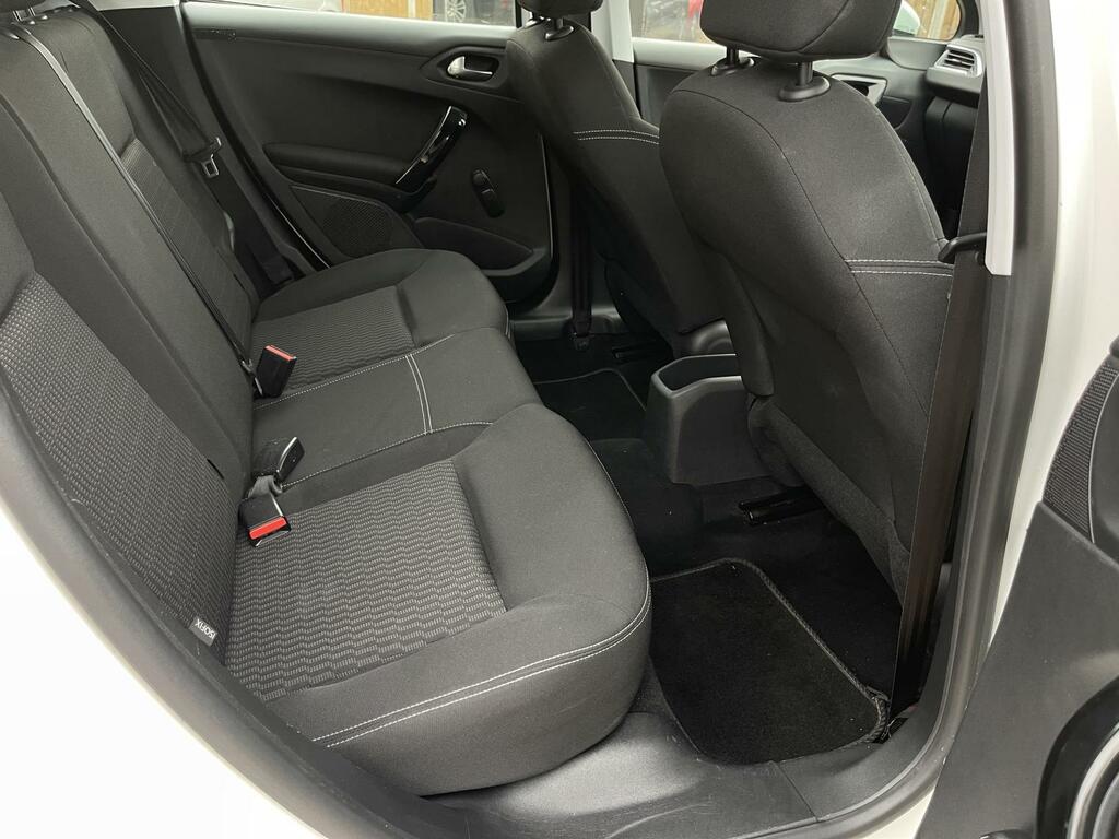 Peugeot 208 208 Active Grey #35