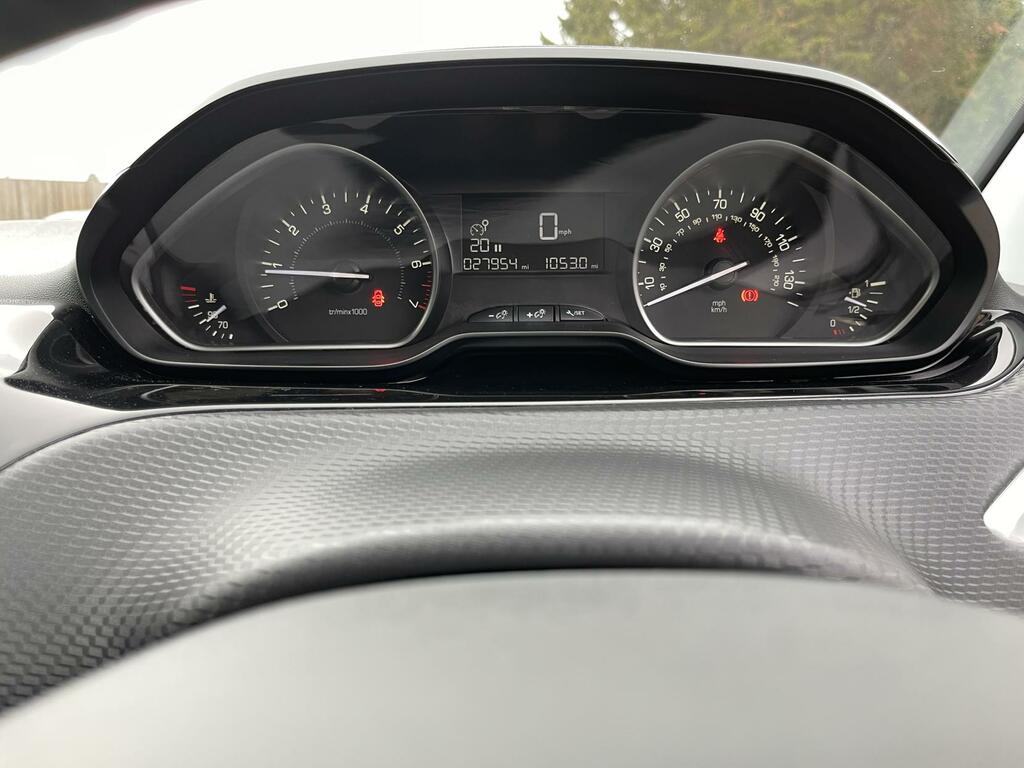 Peugeot 208 208 Active Grey #31