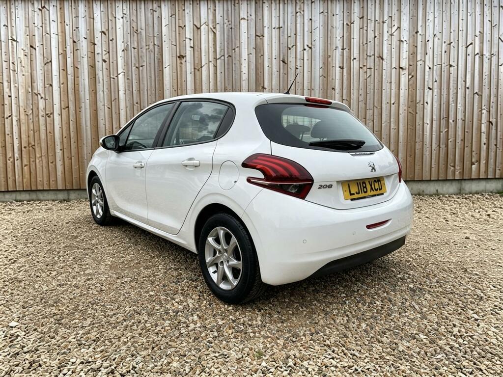 Peugeot 208 Active White #2