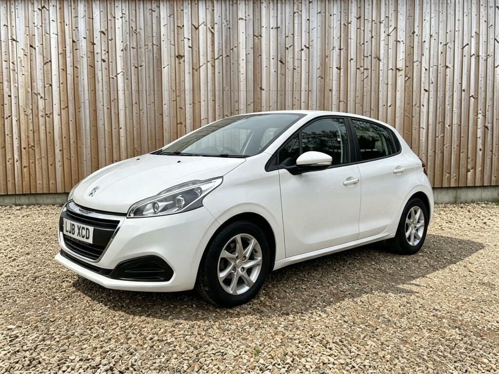 Peugeot 208 Active White