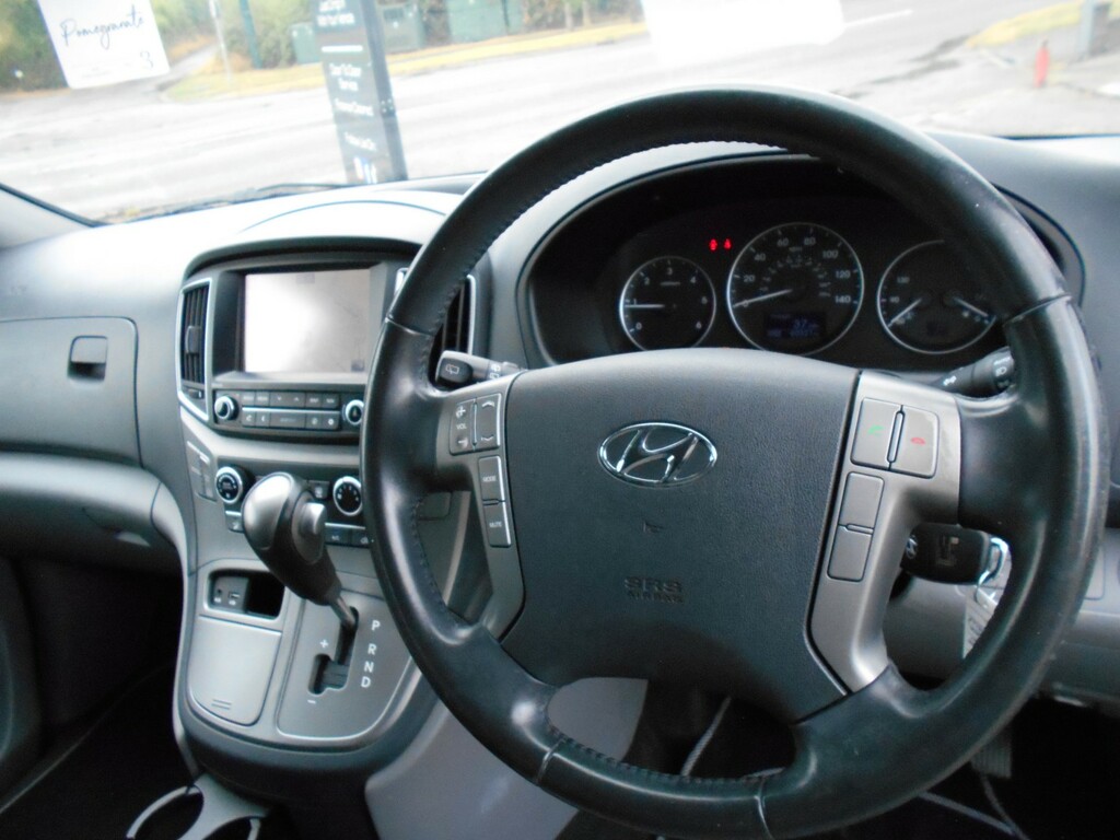 Hyundai I800 2.5 I800 Se Nav 2.5 Crdi 170Ps At EF18LLP Black #5