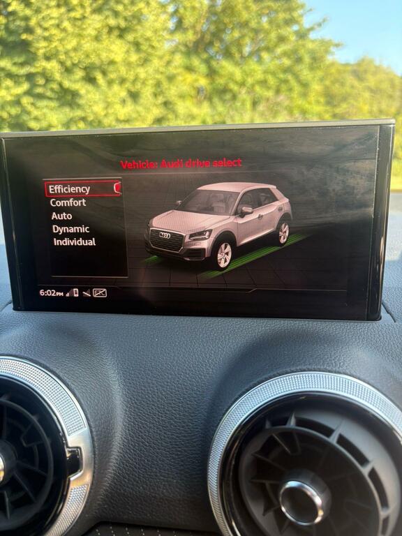 Audi Q2 Black Edition Black #9
