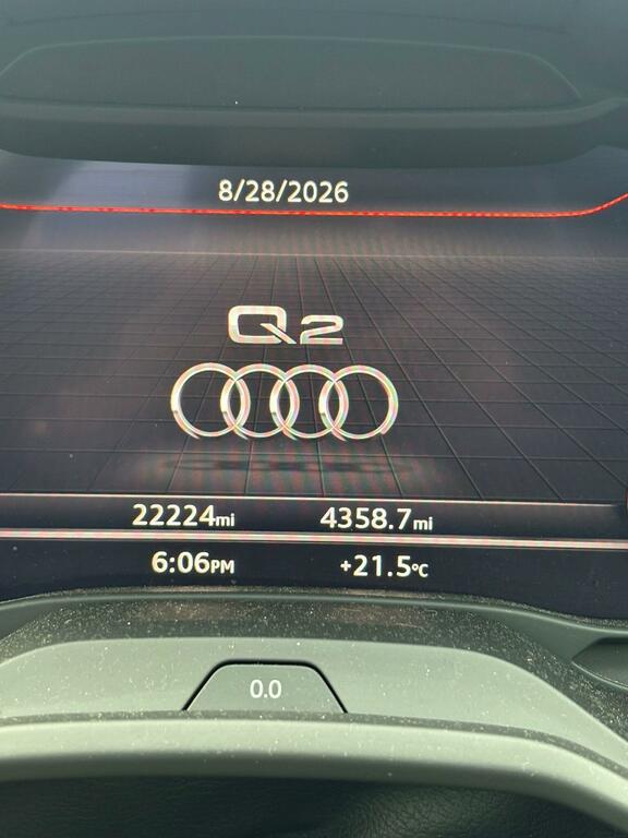 Audi Q2 Black Edition Black #10