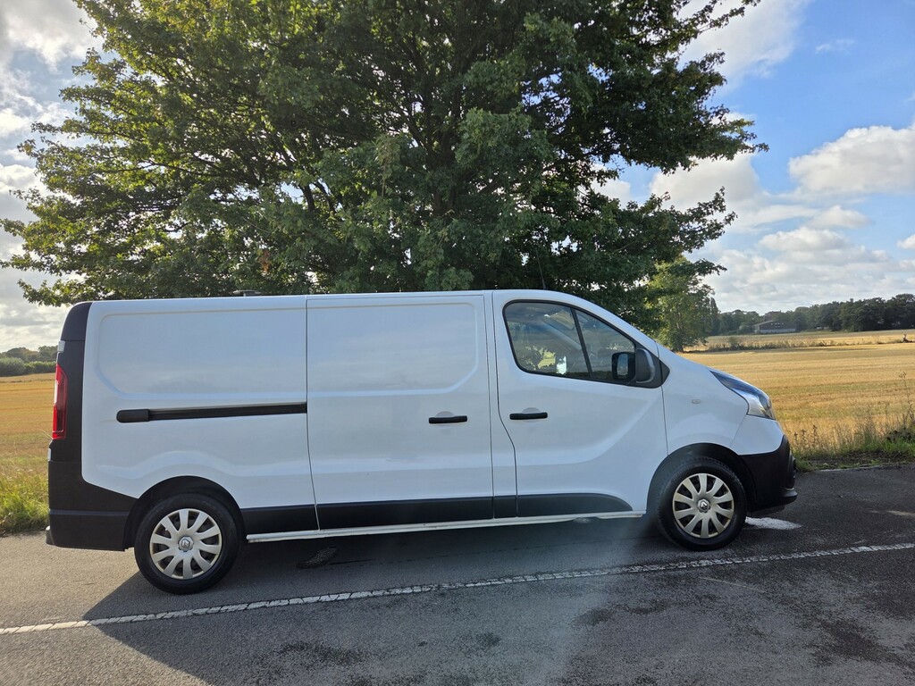 Renault Trafic Panel Van 2.0 Ll30 Energy Dci 120 Business My19 2 MT21UNE White #5
