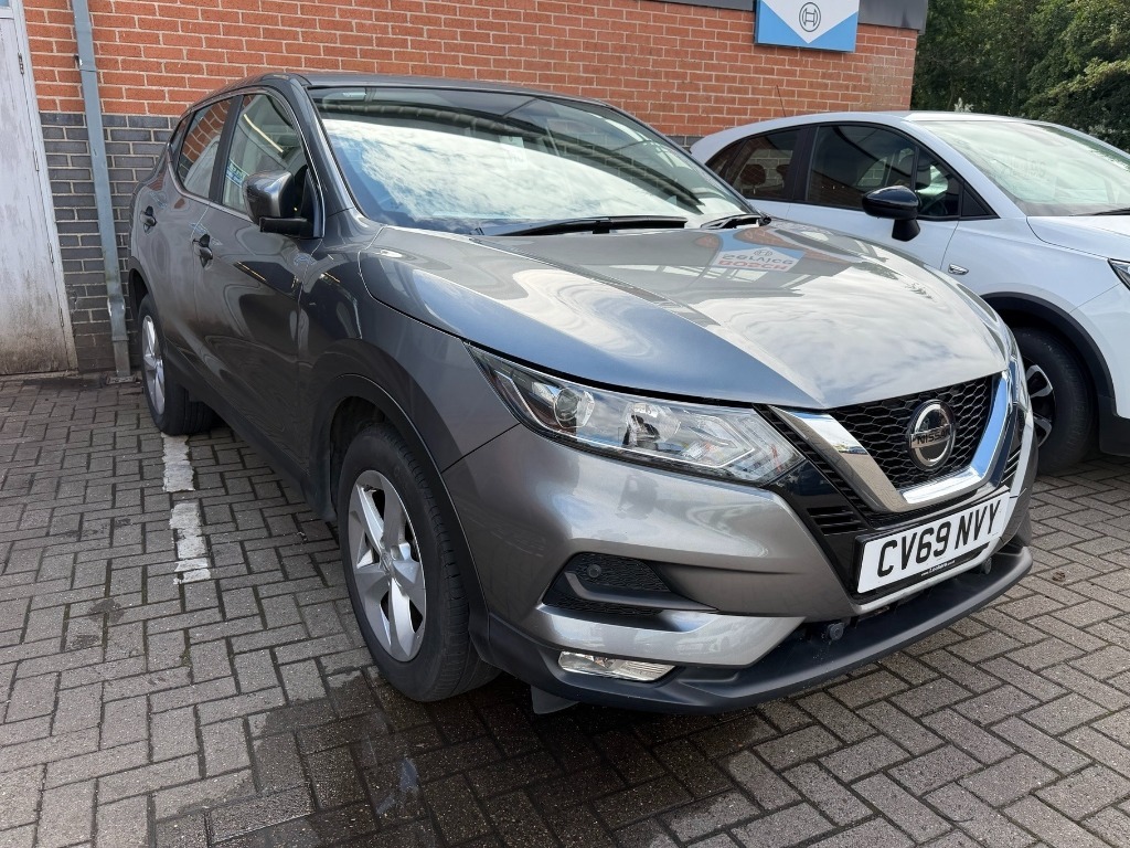 Nissan Qashqai Nissan Qashqai 1.3 Dig T Acenta Premium Suv 5Dr...