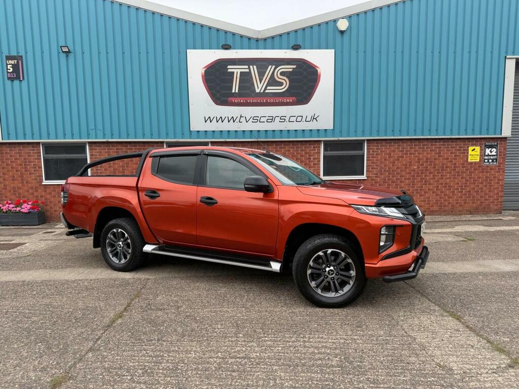 Mitsubishi L200 Pickup 2.2 Di-d Dc Barbarian X 4Wd Euro 6 S Orange