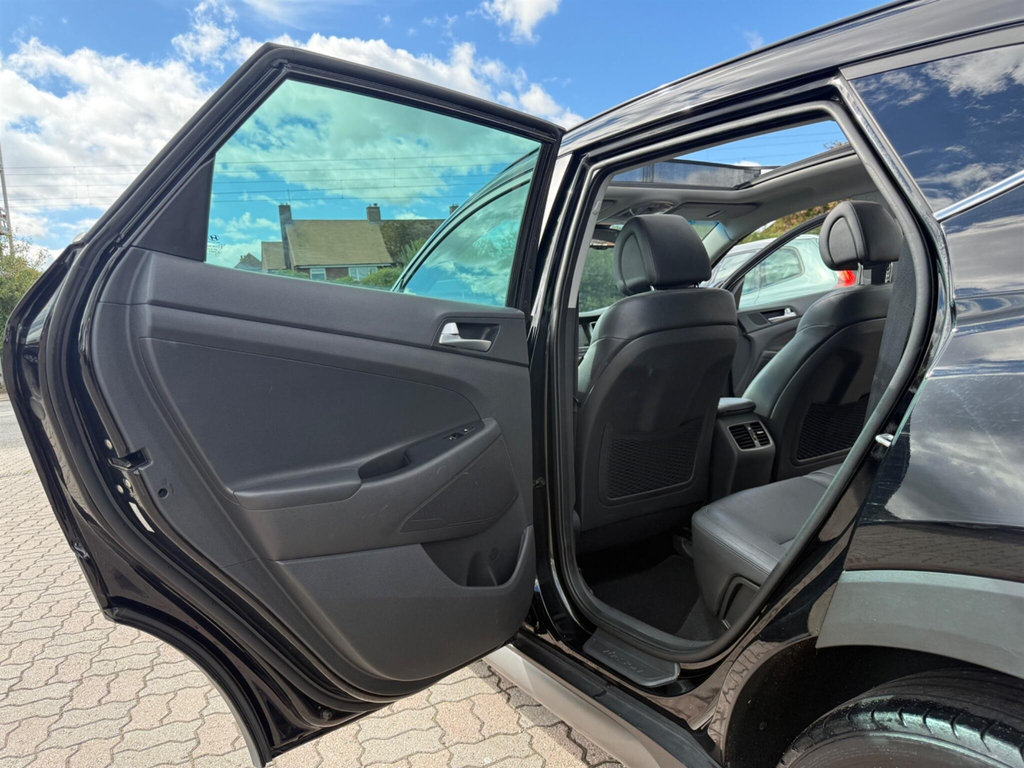 Hyundai Tucson Premium Grey #40