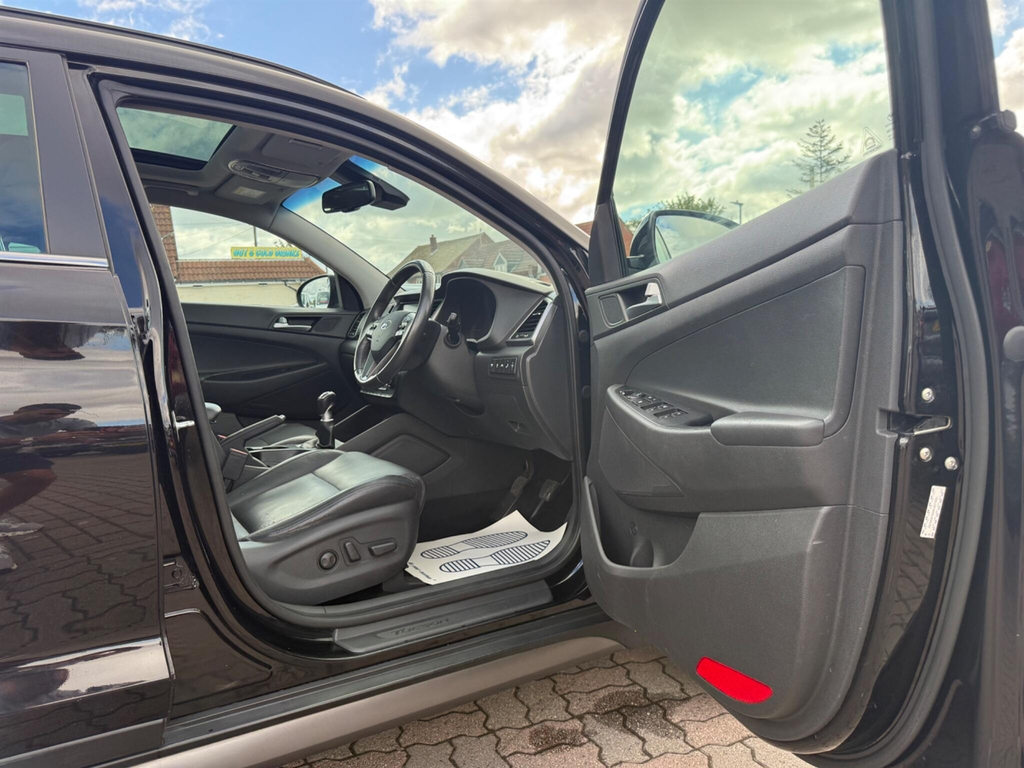 Hyundai Tucson Premium Grey #39