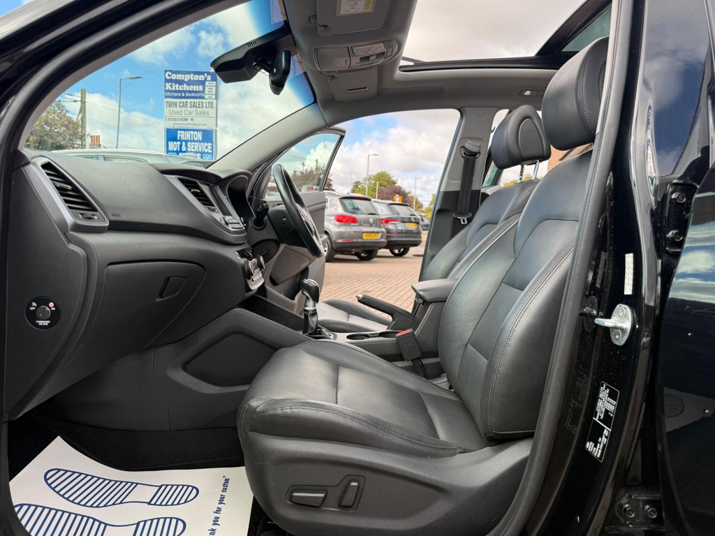 Hyundai Tucson Premium Grey #52