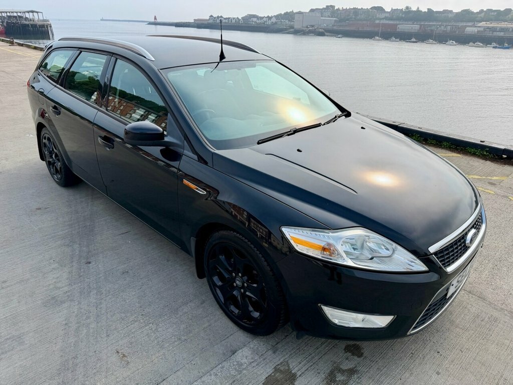 Ford Mondeo Hatchback Silver #44