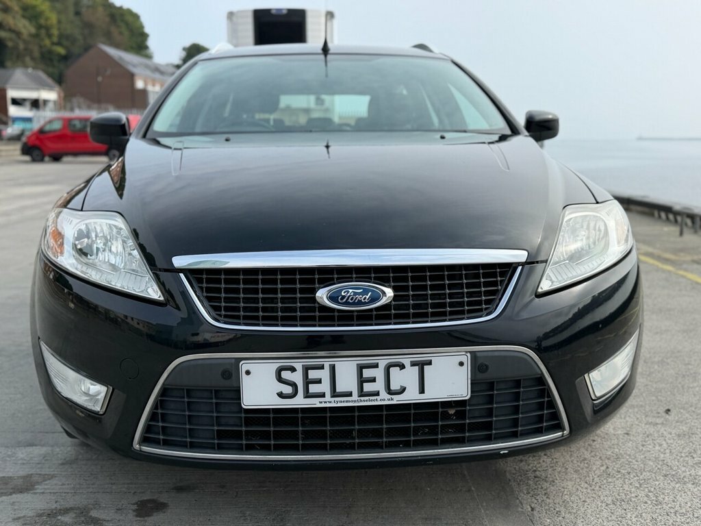 Ford Mondeo Hatchback Silver #16