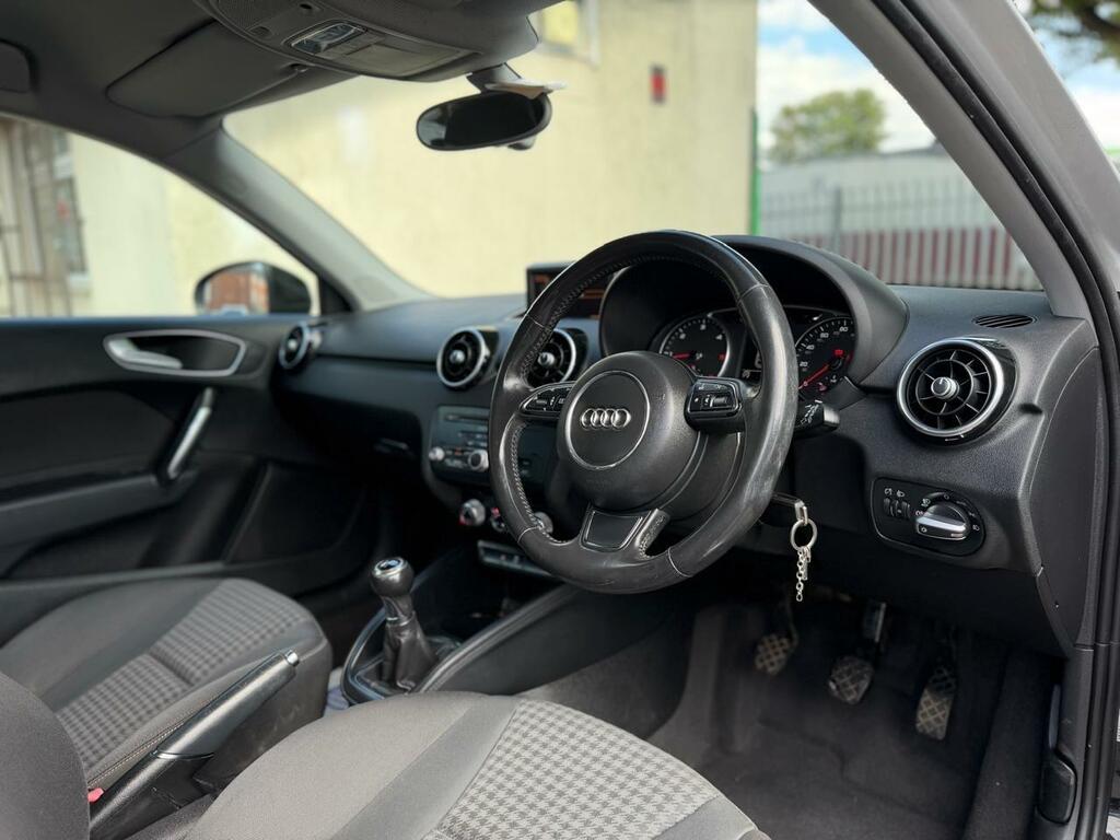 Audi A1 1.6 Tdi Sport Euro 5 Ss Black #2