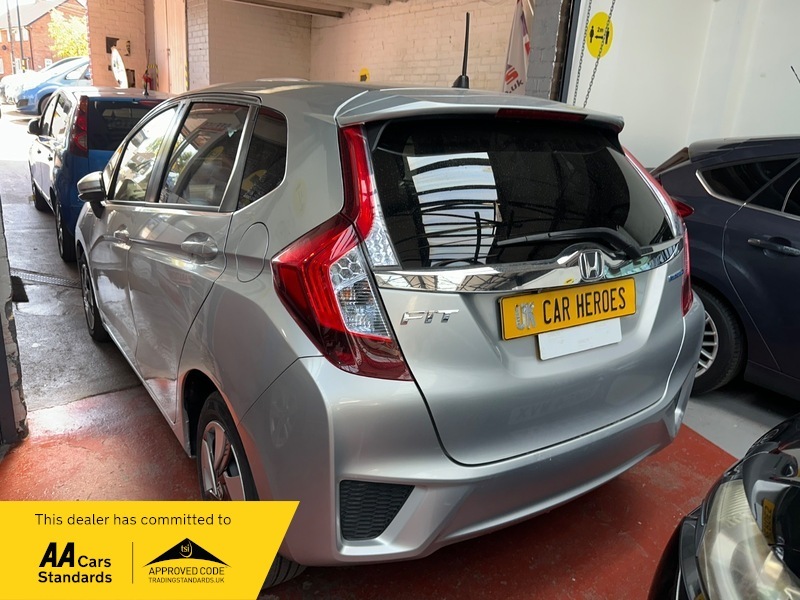 Honda Jazz Fit 1.5 Hybrid Jazz Silver #3