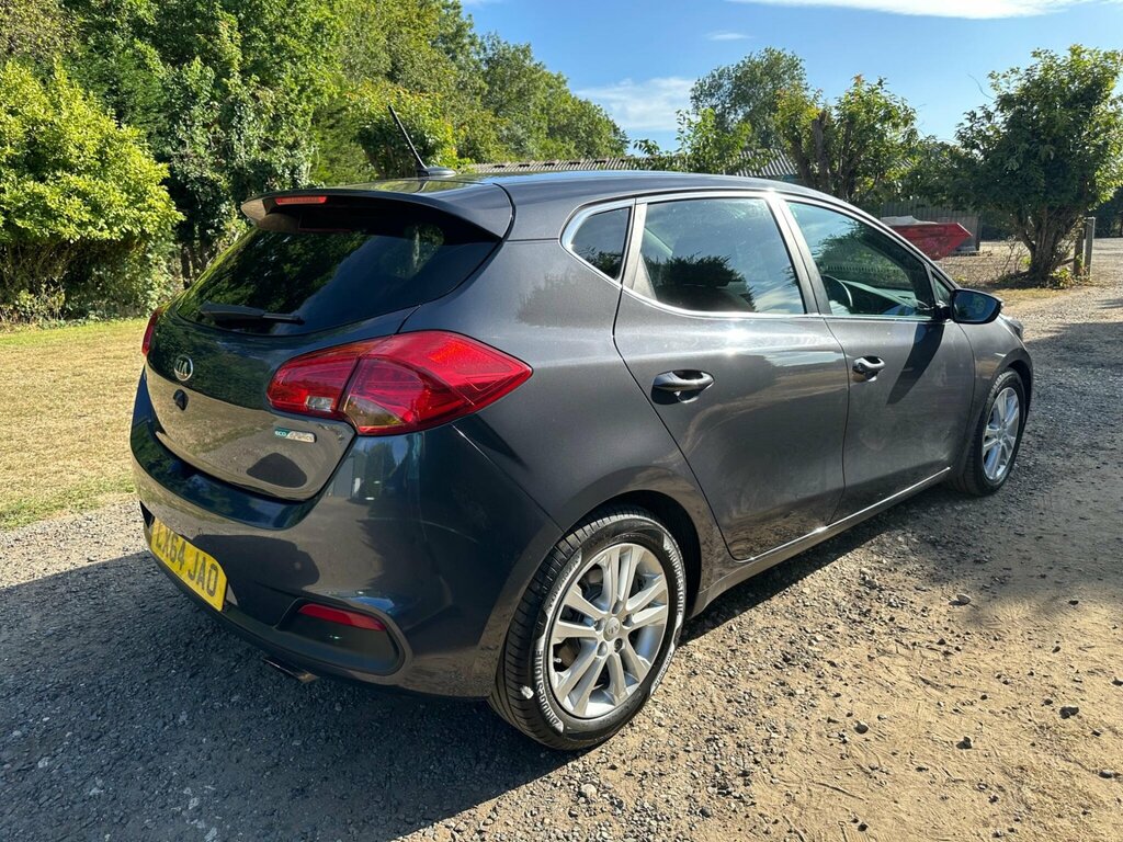 Kia Ceed 1.6 Crdi Ecodynamics 3 Euro 5 Ss LX64JAO Silver #2