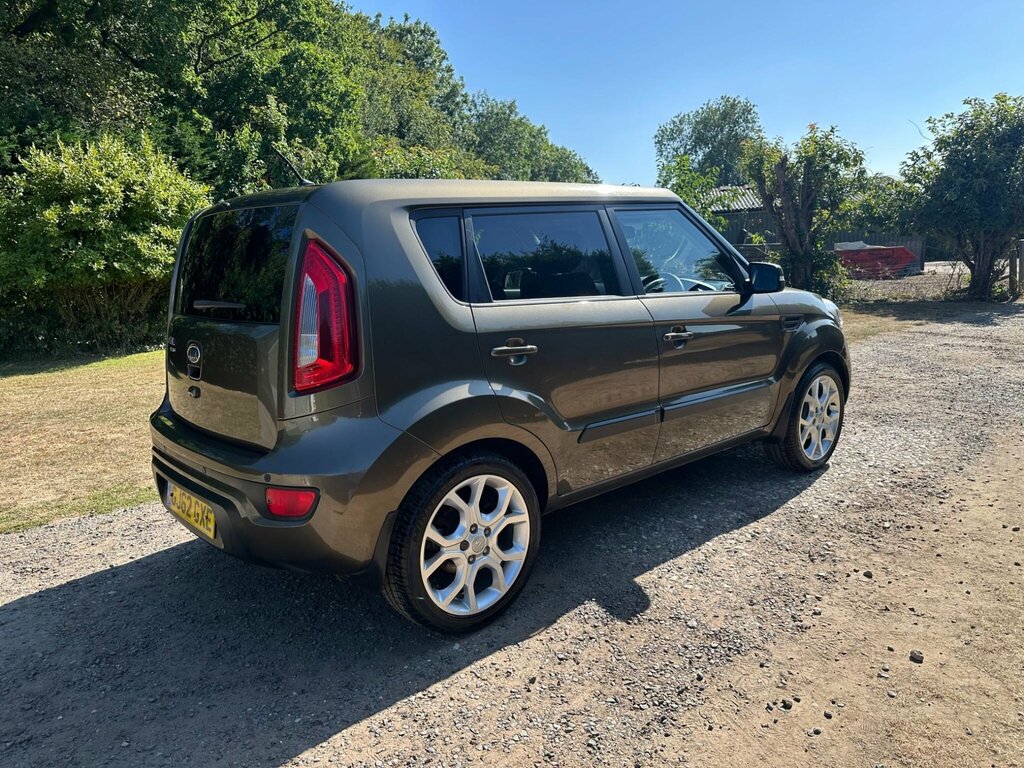 Kia Soul 1.6 Gdi Hunter Euro 5 Green #2