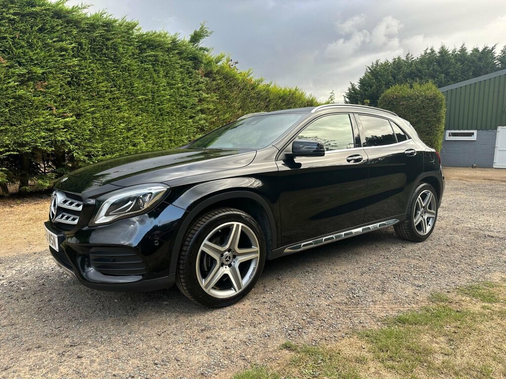 Mercedes-Benz GLA Class 1.6 Gla200 Amg Line Edition Plus 7G-dct Euro 6 Black