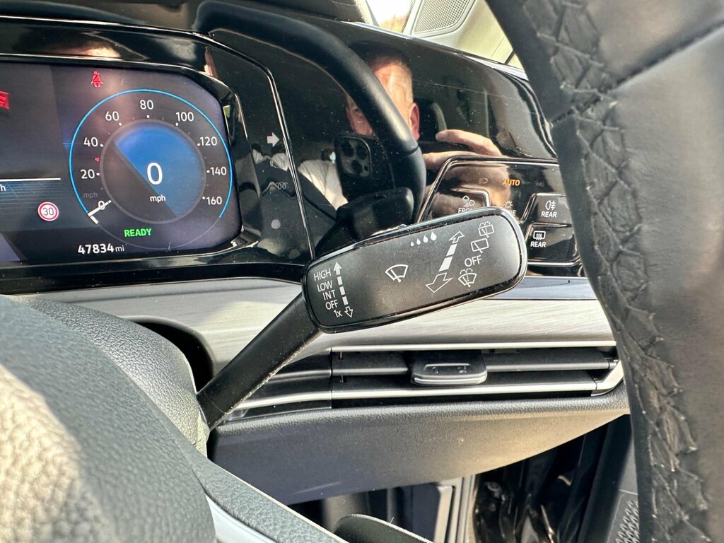 Volkswagen e-Golf Hatchback Black #58